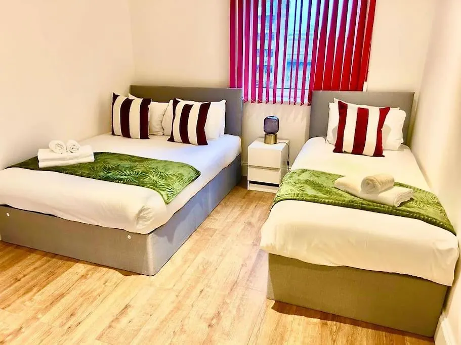 Deluxe Apartment In Royal Docks Londra 0*,